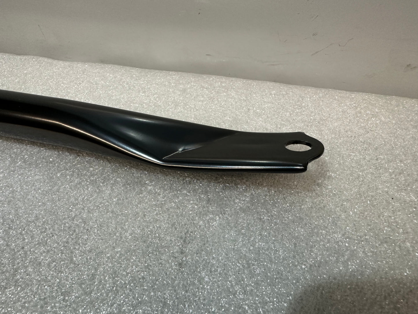 Original Toyota MR2 SW20 Karosserie-Versteifungsstrebe Hinterachse rechts