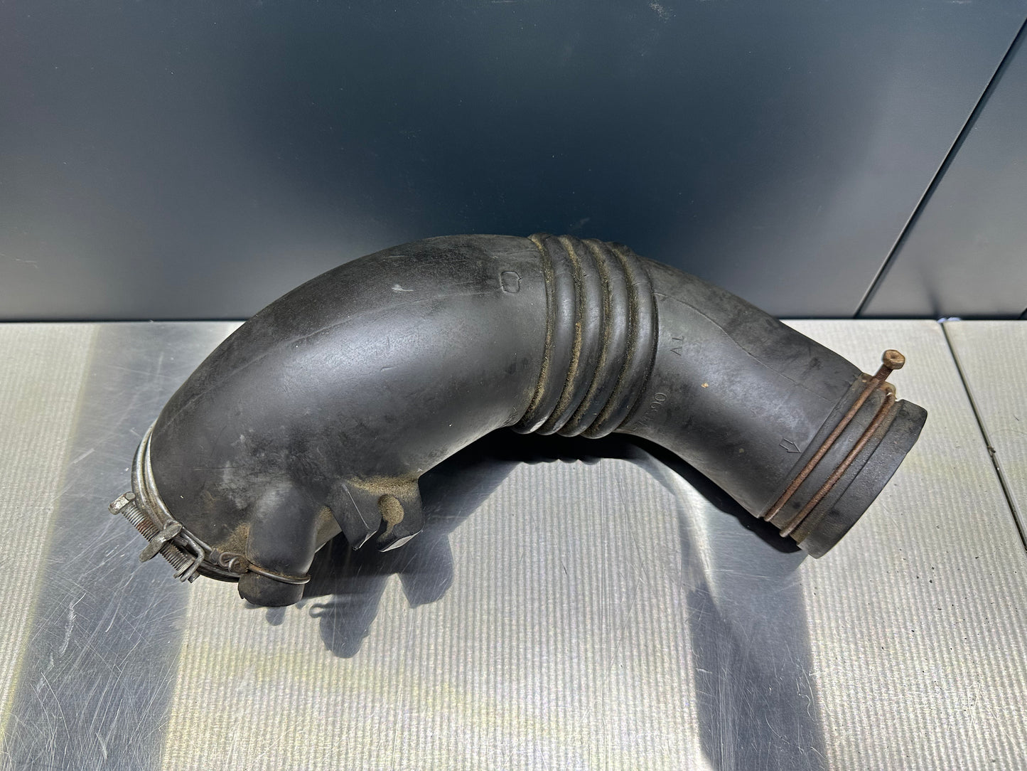 Ansaug Schlauch Luftfilter Turbo Toyota Celica ST205 GT FOUR GT4 17881-74590