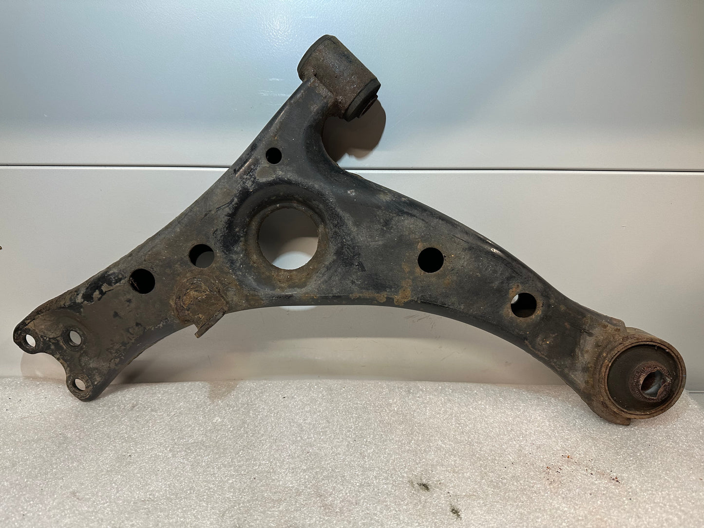 Left wishbone for Toyota Celica AT200