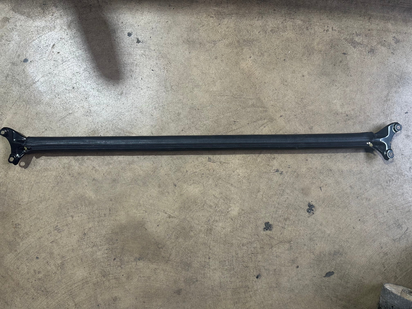 Domstrebe hinten Lederabdeckung Toyota Celica ST205 GT FOUR GT4 53605-20010 53605-20020