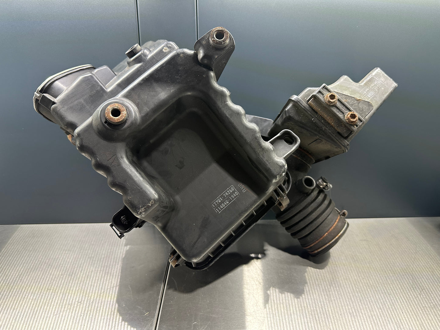Luftfilter Kasten Toyota Celica ST202 GT 17700-74510