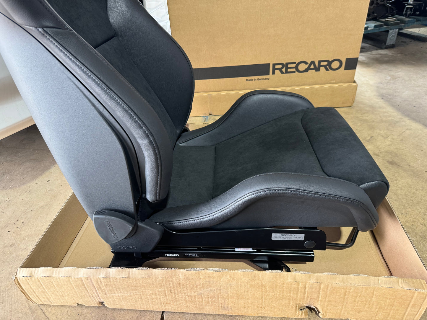Recaro Sportster CS links