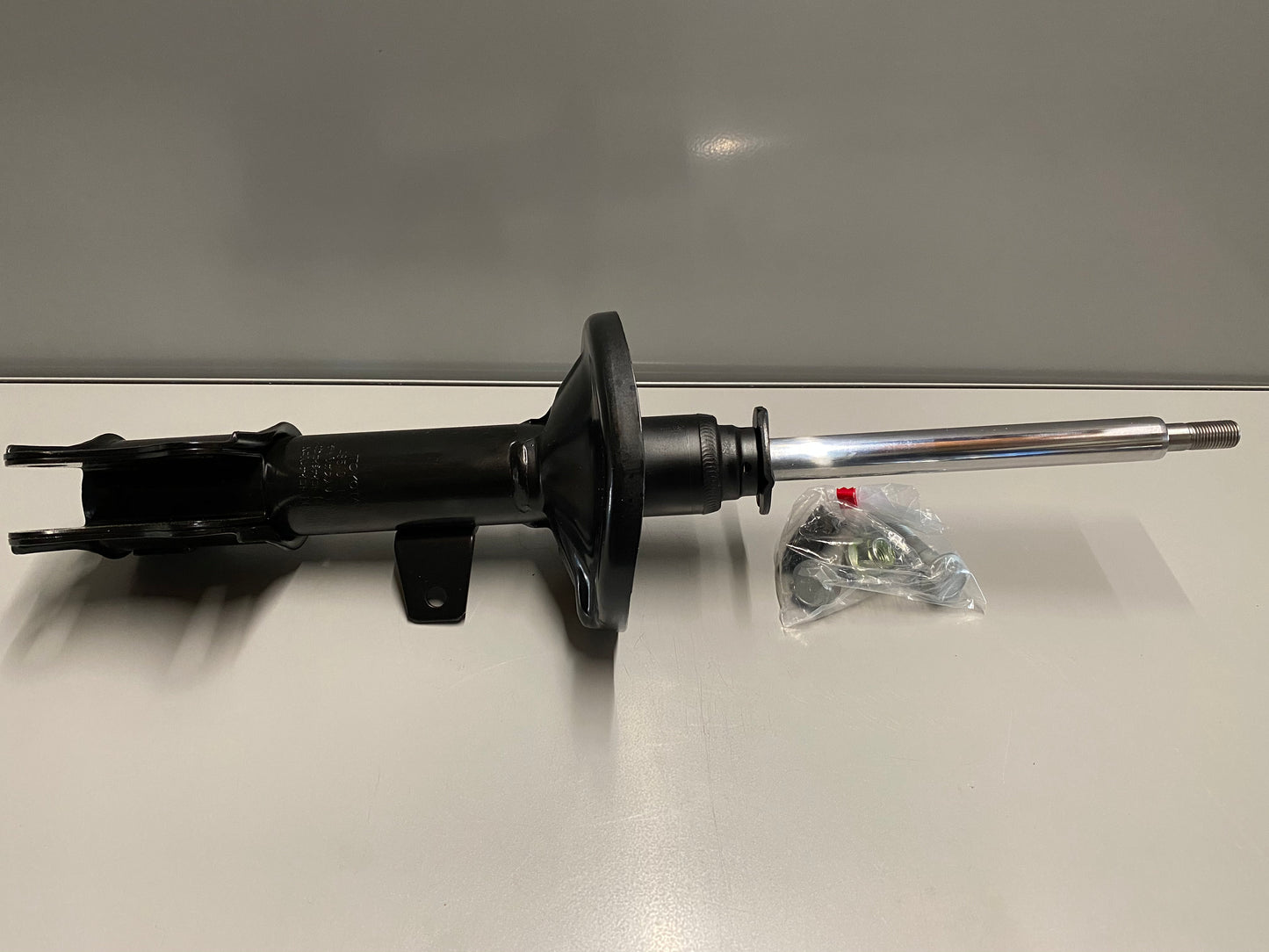 Stoßdämpfer vorne rechts Toyota Celica AT200 ST202 GT T20