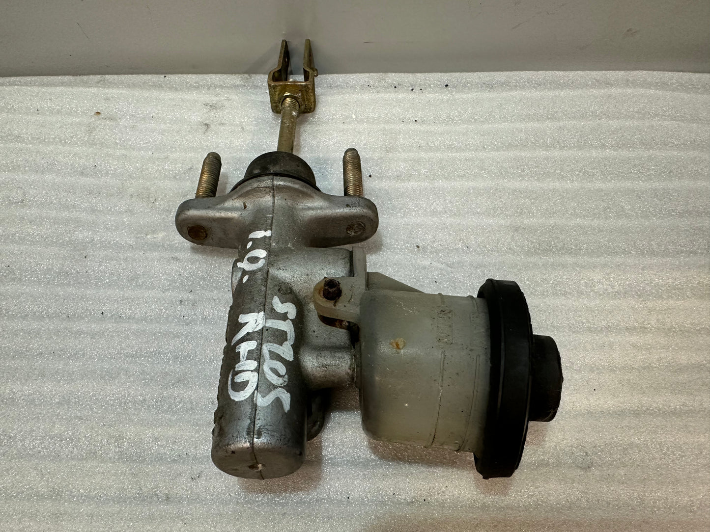Brake cylinder - Toyota Celica ST205 GT-FOUR - 47201-2B080