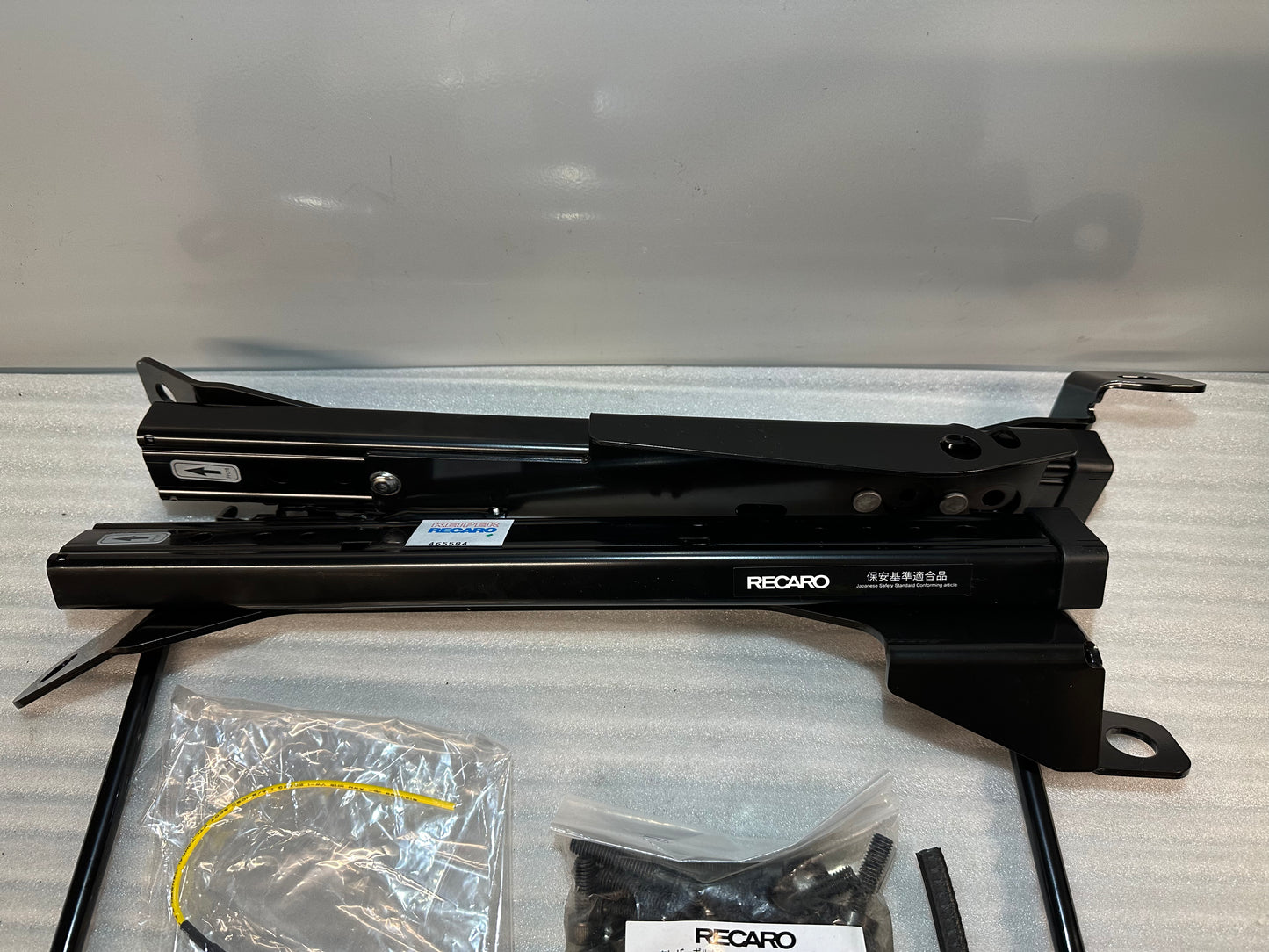 Recaro Sitzkonsole rechts Nissan Skyline R34 GTT – für Schalensitze – inkl. Laufschiene