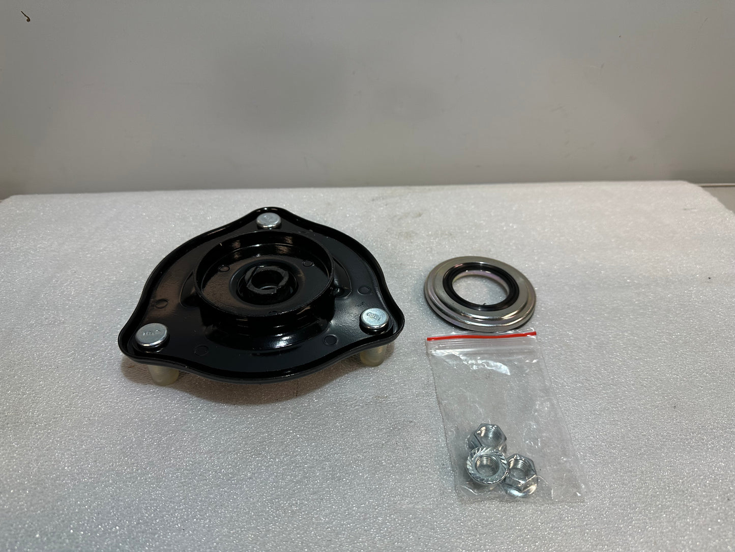 Front strut mount Toyota Celica AT200 ST202 GT T20