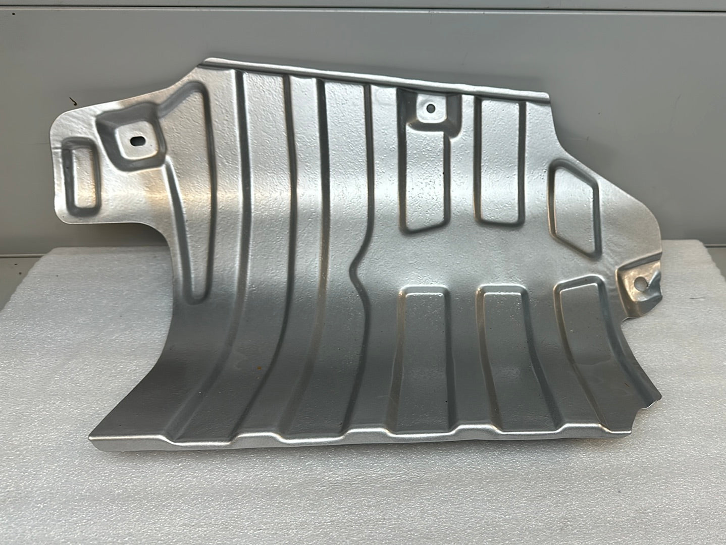 Heat protection sheet metal rear silencer Toyota Celica ST205 GT4 GT FOUR