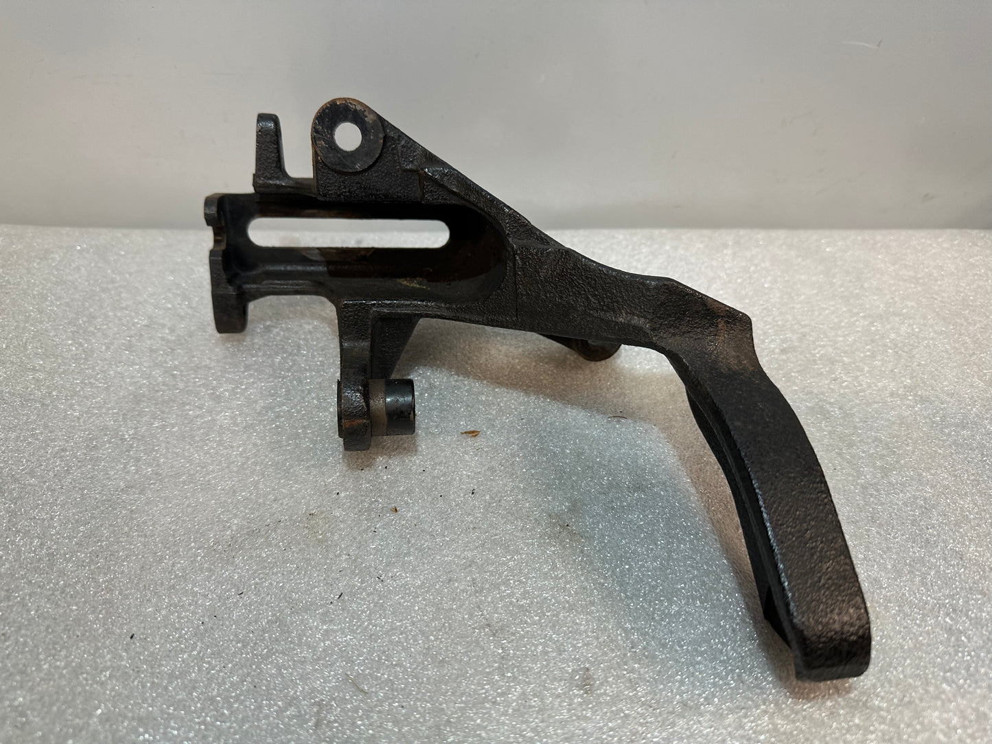 Toyota Celica ST205 bracket for air conditioning compressor