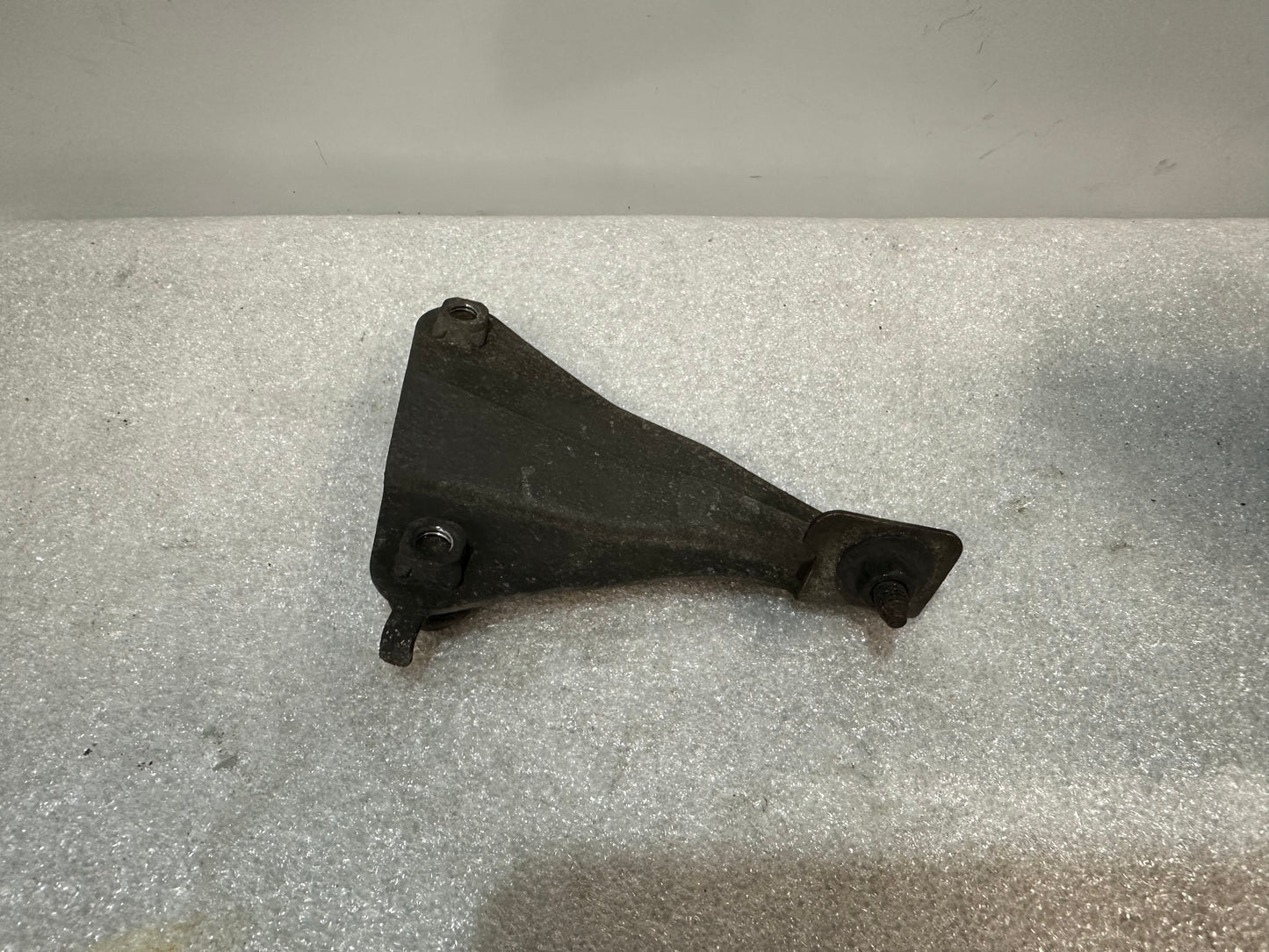 Alternator cooling hose bracket Toyota Celica ST205 GT4 GT FOUR 27295-74030