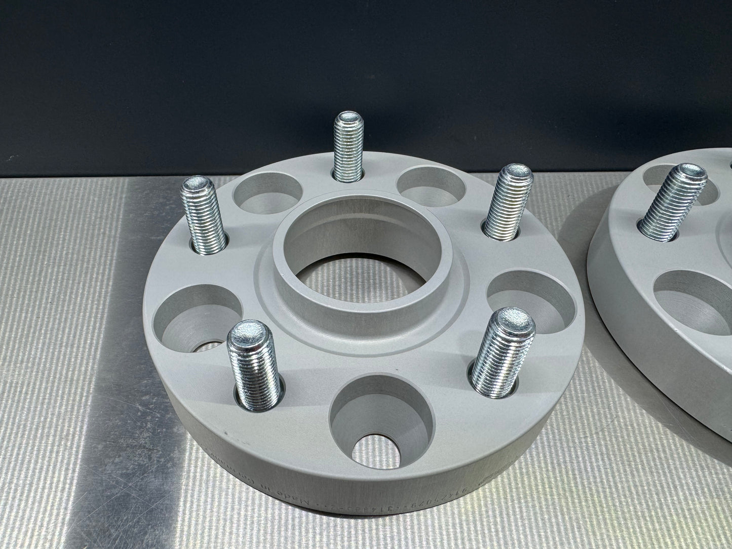 Eibach Spurplatten 25mm Toyota GR Yaris