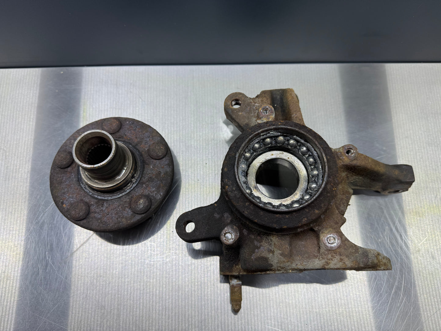Achsschenkel vorne links Toyota Celica ST205 GT4 GT FOUR 43212-20251