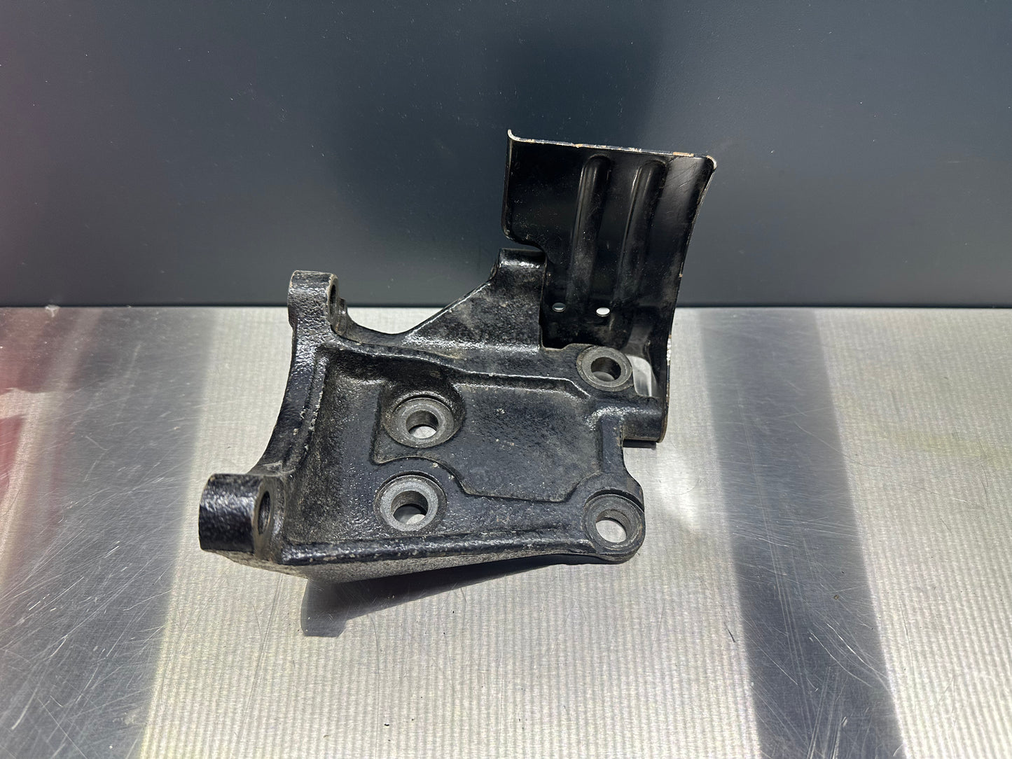 Halter Seitlich Verteiler Differenzial Vorne Toyota Celica ST165 ST185 ST205 GT4 GT FOUR