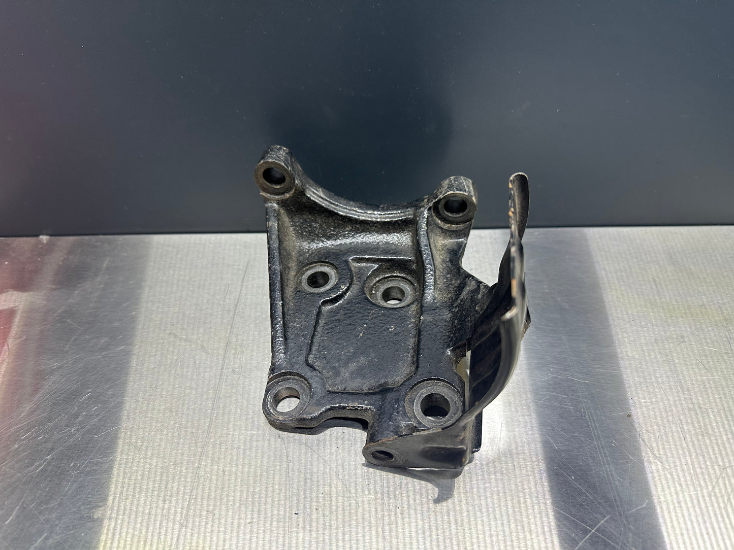 Halter Seitlich Verteiler Differenzial Vorne Toyota Celica ST165 ST185 ST205 GT4 GT FOUR