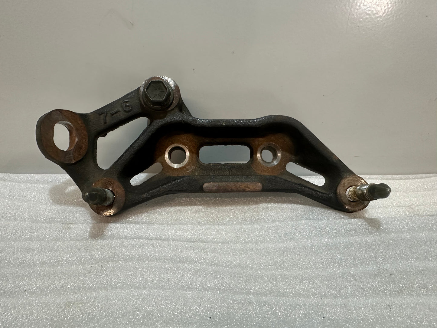 Upper gearbox bracket Toyota Celica ST205 GT4 GT FOUR 12325-74230